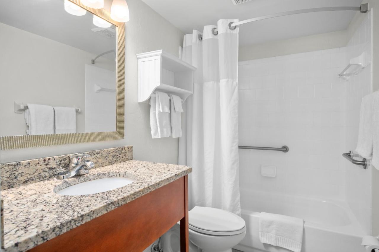 One-Bedroom Apartment at Tropic Sun Towers