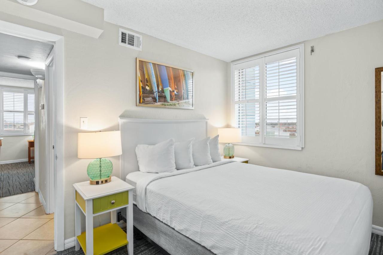 Two-Bedroom Apartment at Tropic Sun Towers