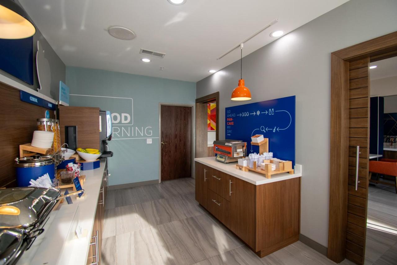  | Days Inn & Suites by Wyndham Sulphur Springs