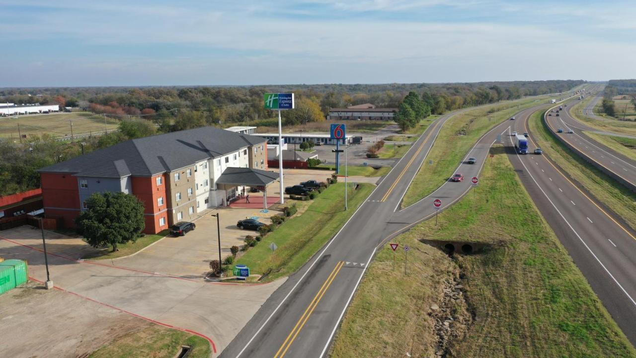 Days Inn & Suites by Wyndham Sulphur Springs