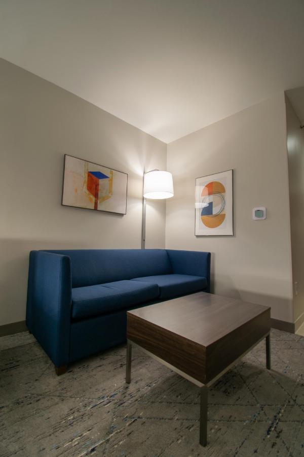  | Days Inn & Suites by Wyndham Sulphur Springs