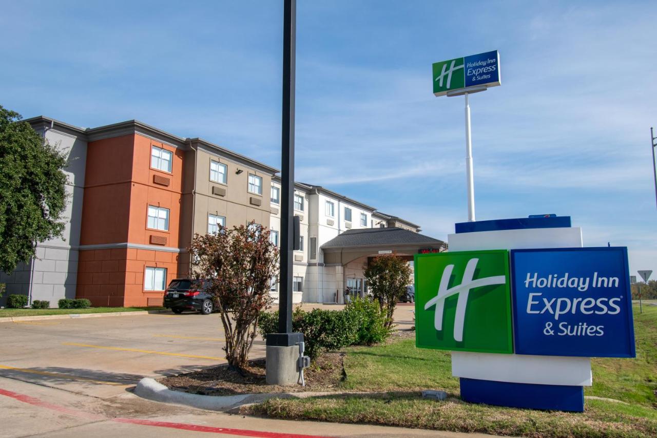  | Days Inn & Suites by Wyndham Sulphur Springs