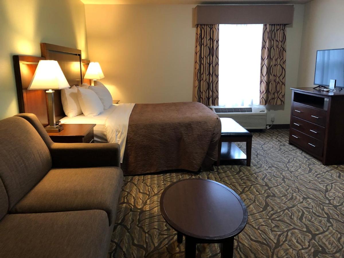Queen Suite at Aspen Suites Hotel Anchorage