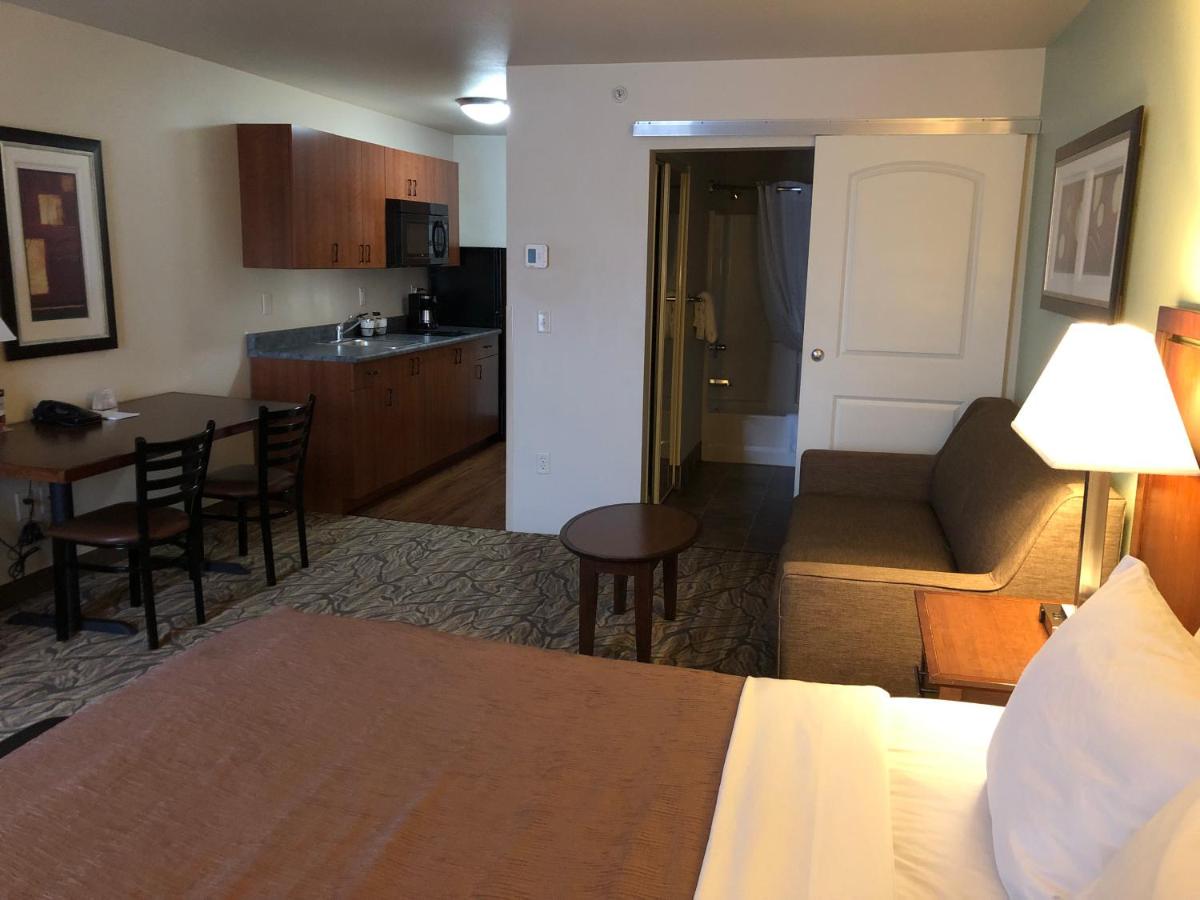 Queen Suite with Two Queen Beds at Aspen Suites Hotel Anchorage