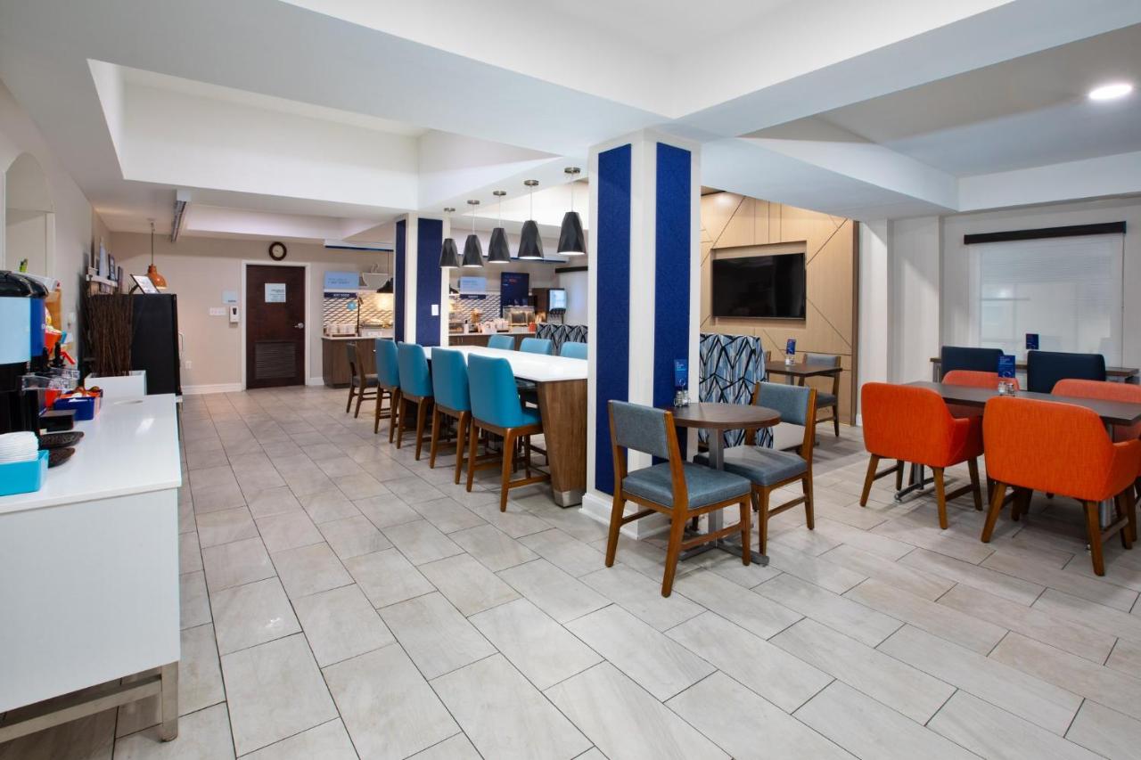 | Holiday Inn Express Hotel & Suites - Sumter, an IHG Hotel