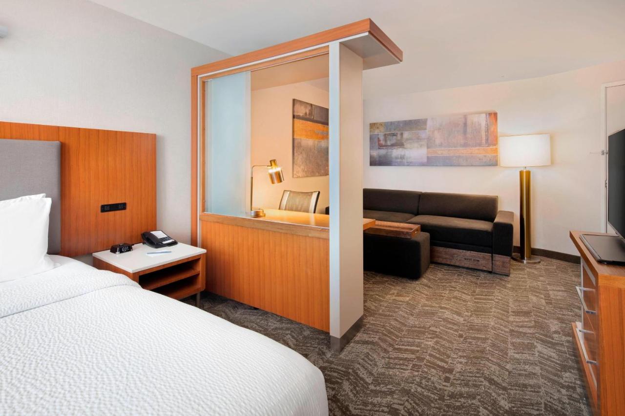 | SpringHill Suites by Marriott Indianapolis Downtown