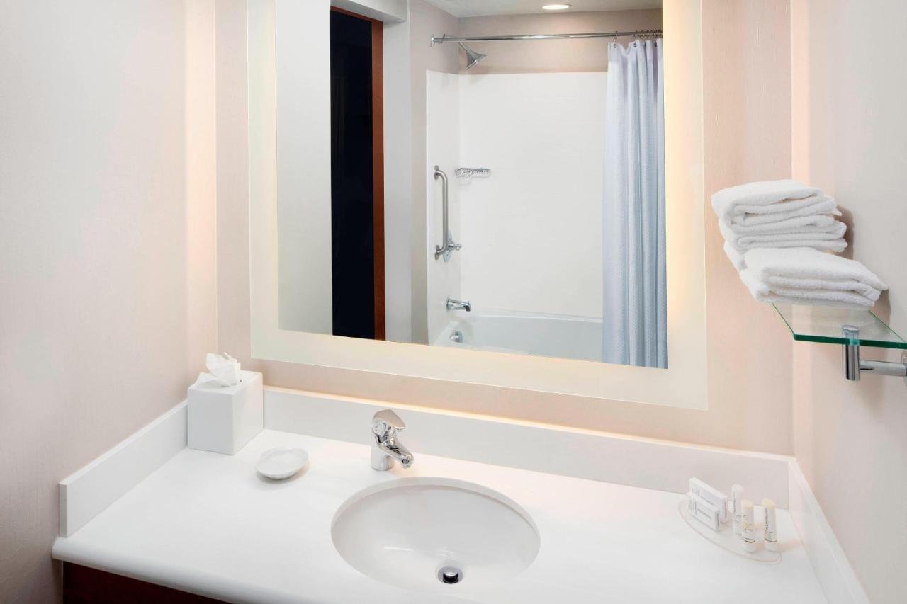 | SpringHill Suites by Marriott Indianapolis Downtown