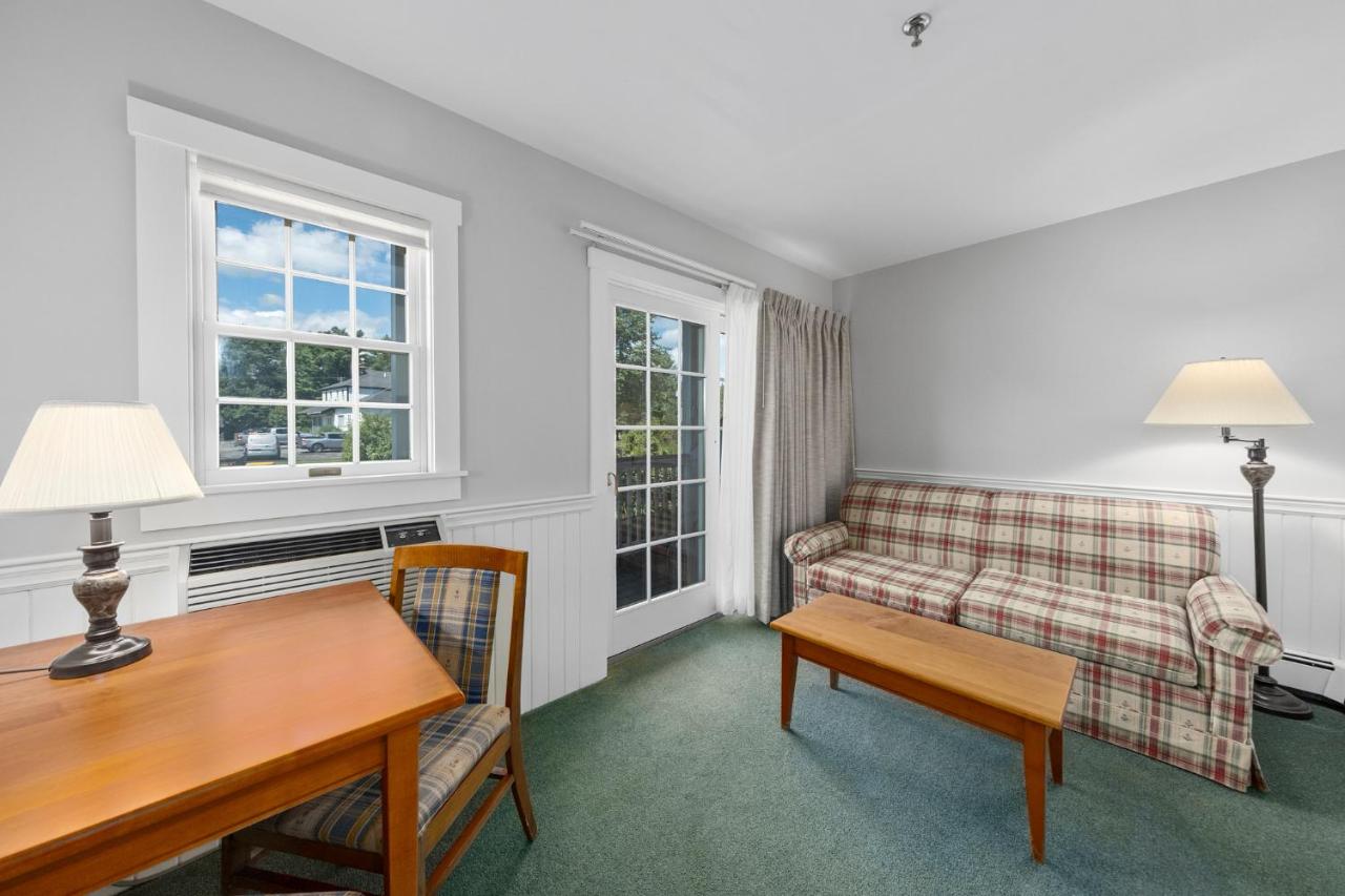 Deluxe Queen Suite at The Country Inn at Camden Rockport