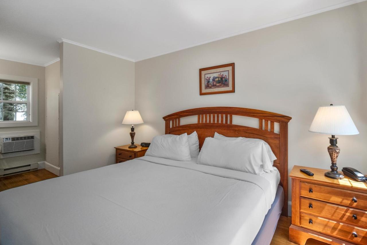 | Country Inn at Camden Rockport