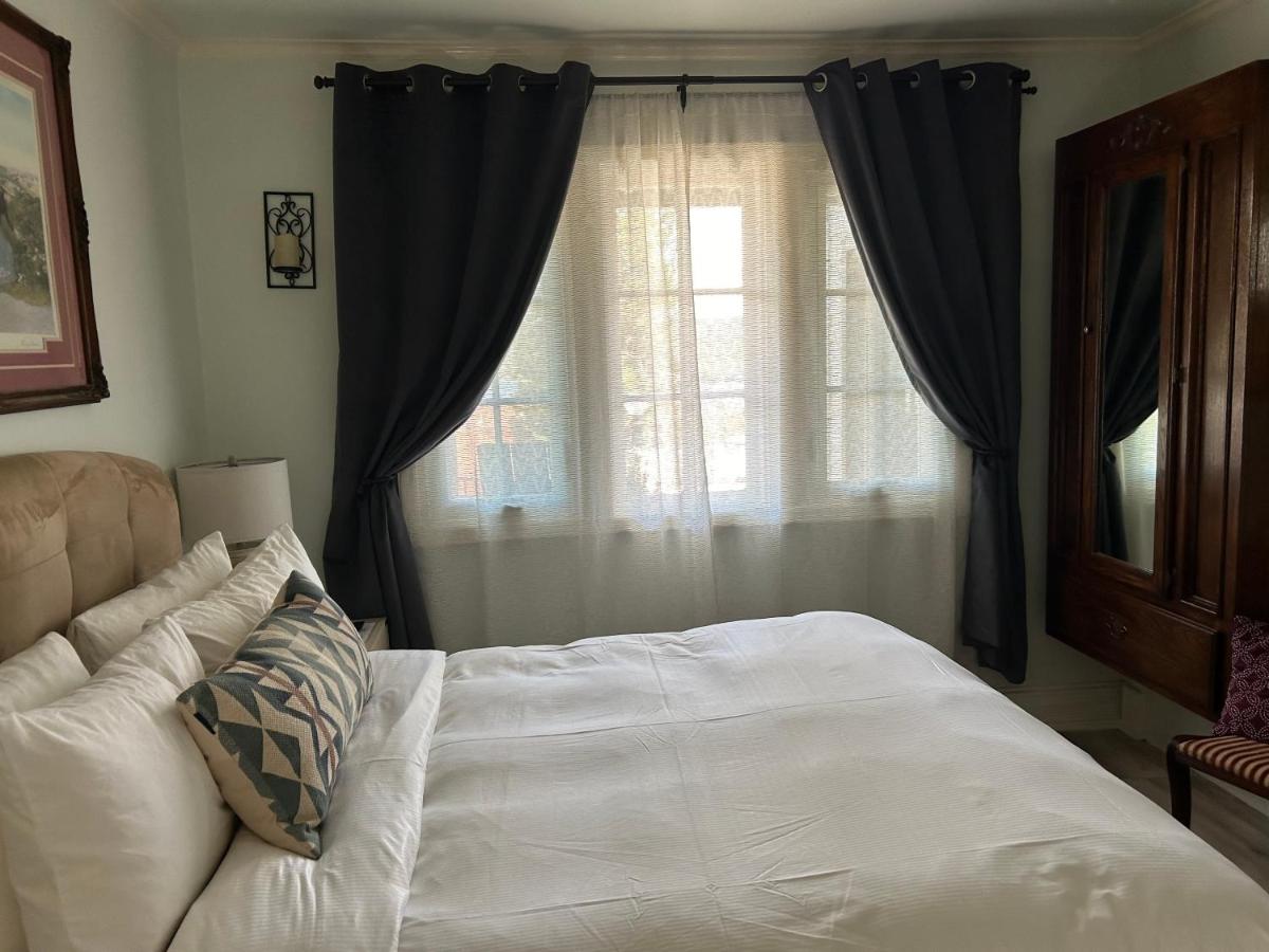 | Arrowhead Lake Inn