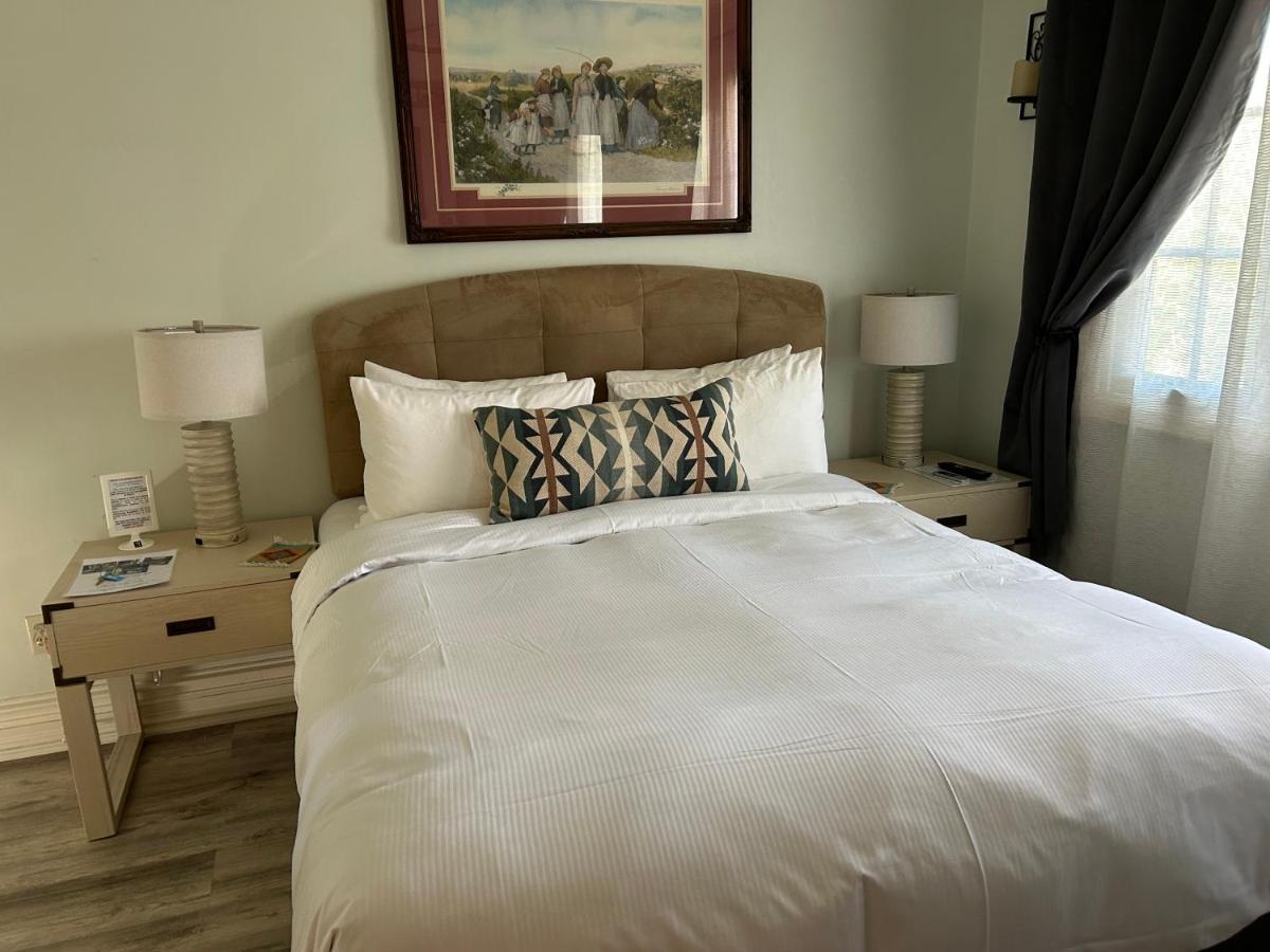  | Arrowhead Lake Inn