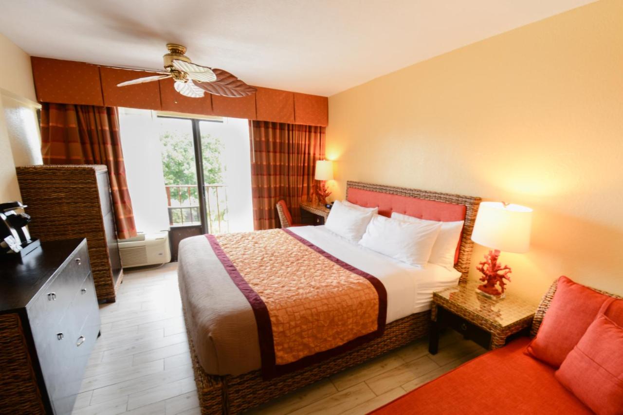 King Room with Ocean View at The Royal Inn Beach Hotel Hutchinson Island