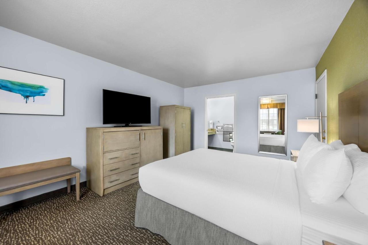 Room #51337415 at Best Western Grants Pass Inn