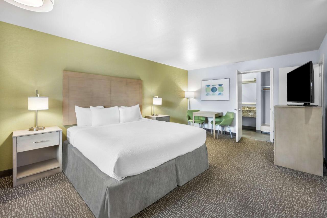 King Room - Non-Smoking at Best Western Grants Pass Inn