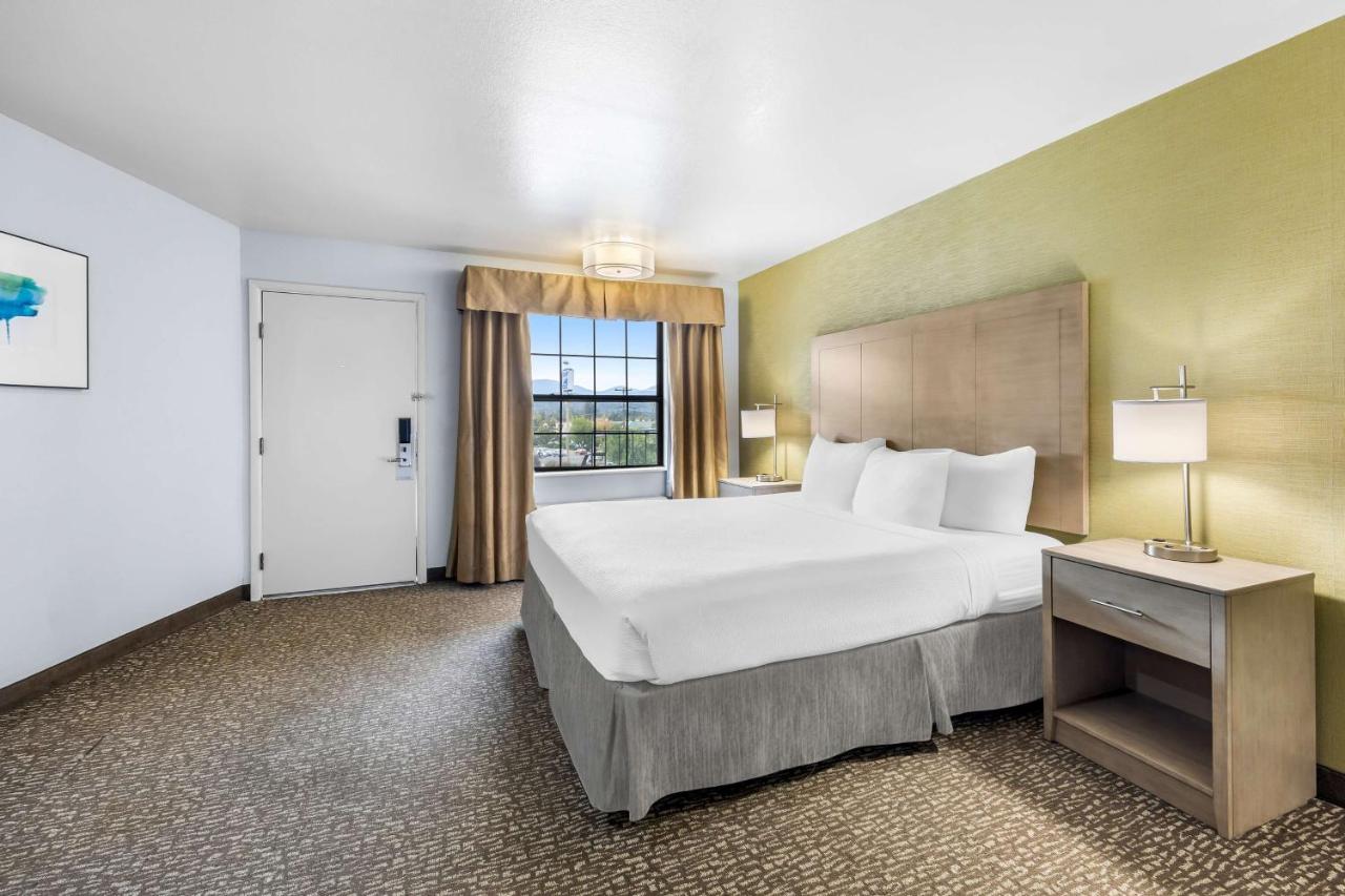 King Room - Non-Smoking at Best Western Grants Pass Inn