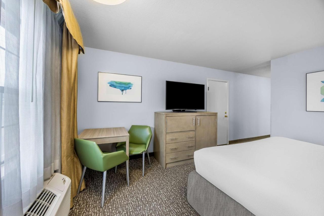 Executive King Suite - Non-Smoking at Best Western Grants Pass Inn