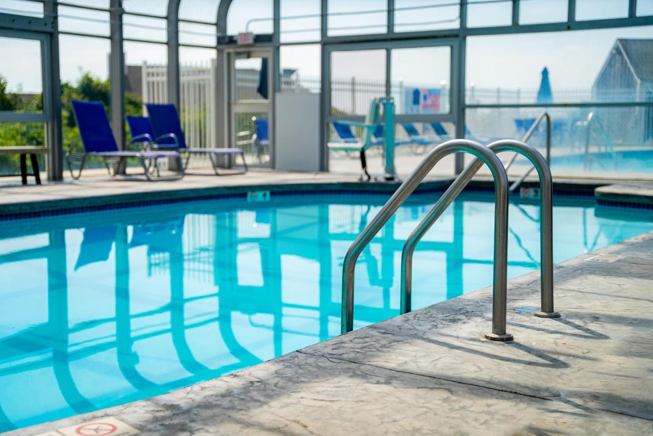 | Edgewater Beach Resort, a VRI resort