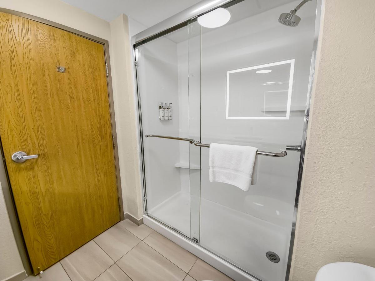 Executive Queen Room with Two Queen Beds at Holiday Inn Express Salt Lake City South - Midvale by IHG