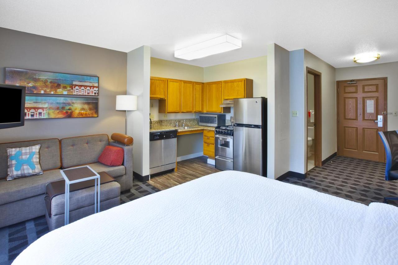 | Towneplace Suites By Marriott Brookfield