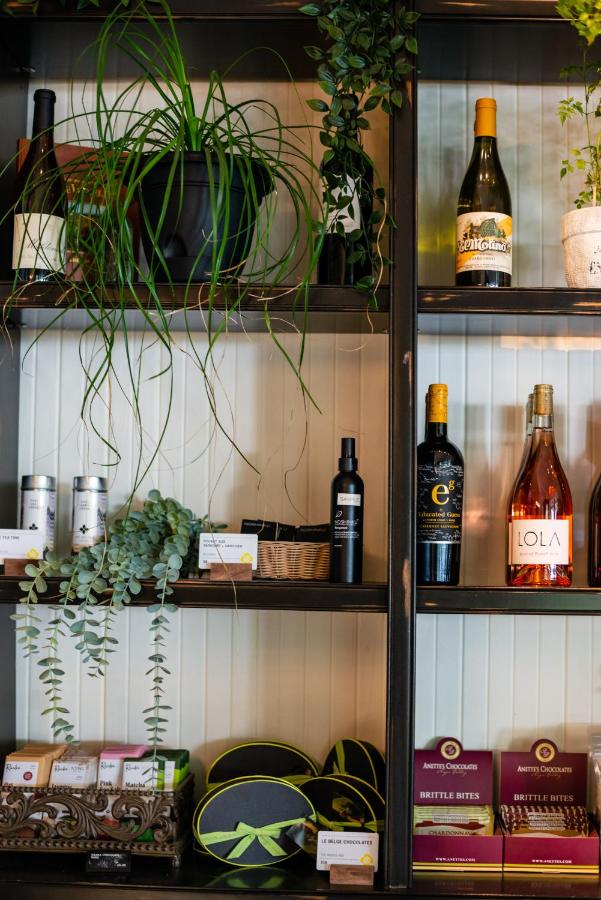 | Brannan Cottage Inn
