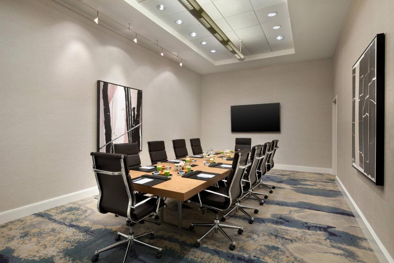 | Twelve Midtown, Marriott Autograph Collection
