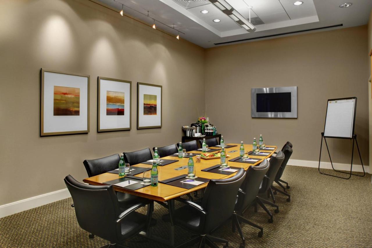| Twelve Midtown, Marriott Autograph Collection