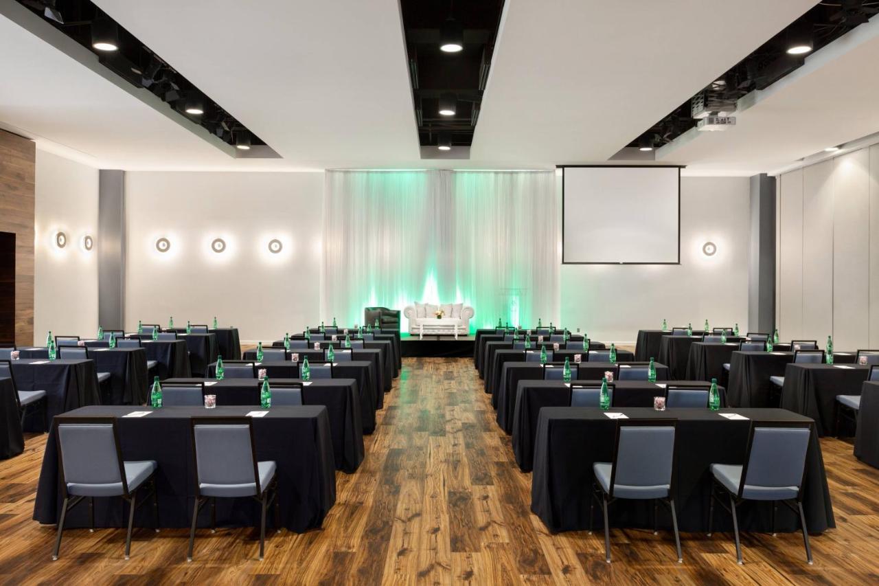 | Twelve Midtown, Marriott Autograph Collection