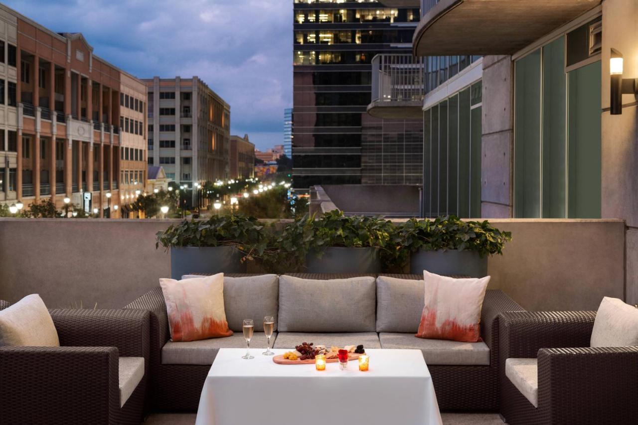 | Twelve Midtown, Marriott Autograph Collection