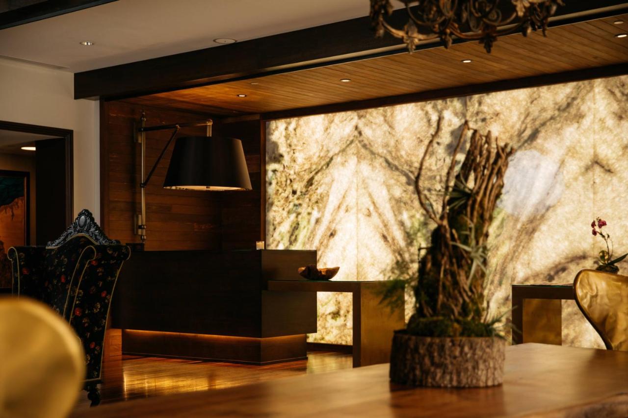 | Grand Bohemian Hotel Mountain Brook, Autograph Collection