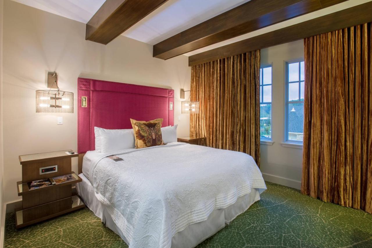 | Grand Bohemian Hotel Mountain Brook, Autograph Collection