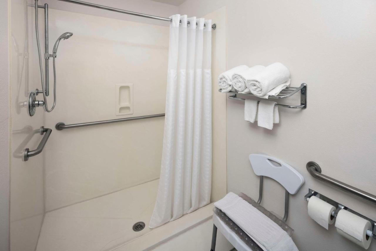 King Suite with Sofa Bed - Non Smoking at Comfort Inn & Suites Dahlonega University Area