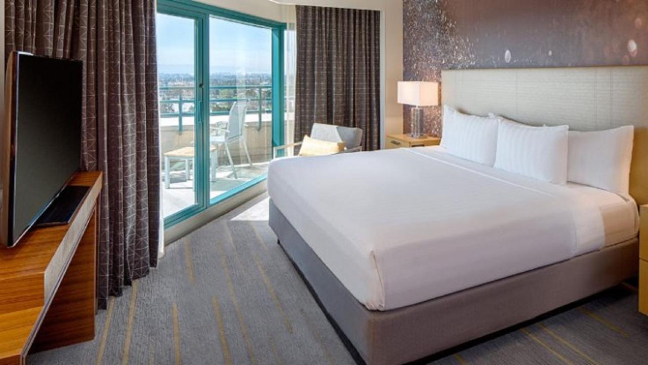 Deluxe King Room with Balcony at Hyatt Regency Santa Clara