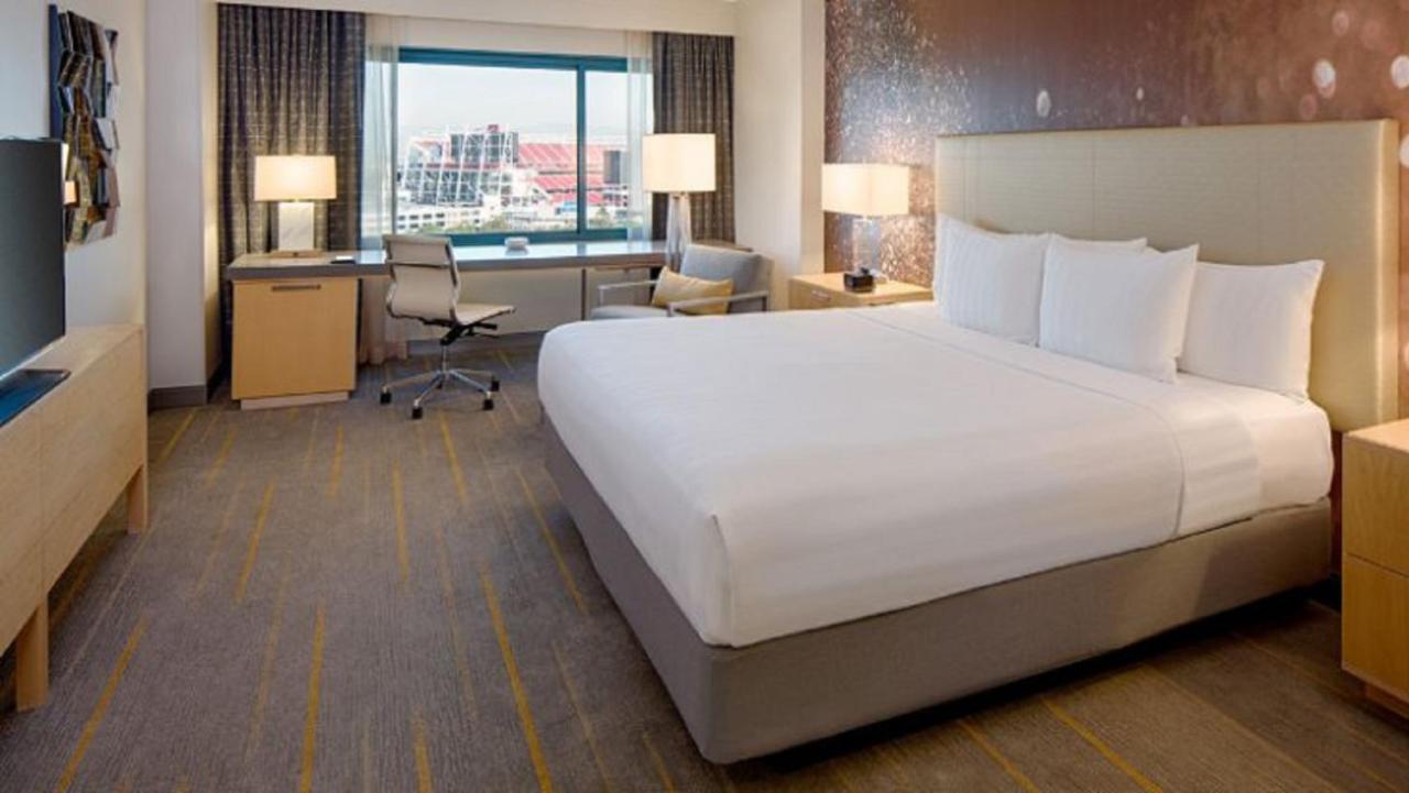 King Room with Roll-In Shower - Disability Access at Hyatt Regency Santa Clara
