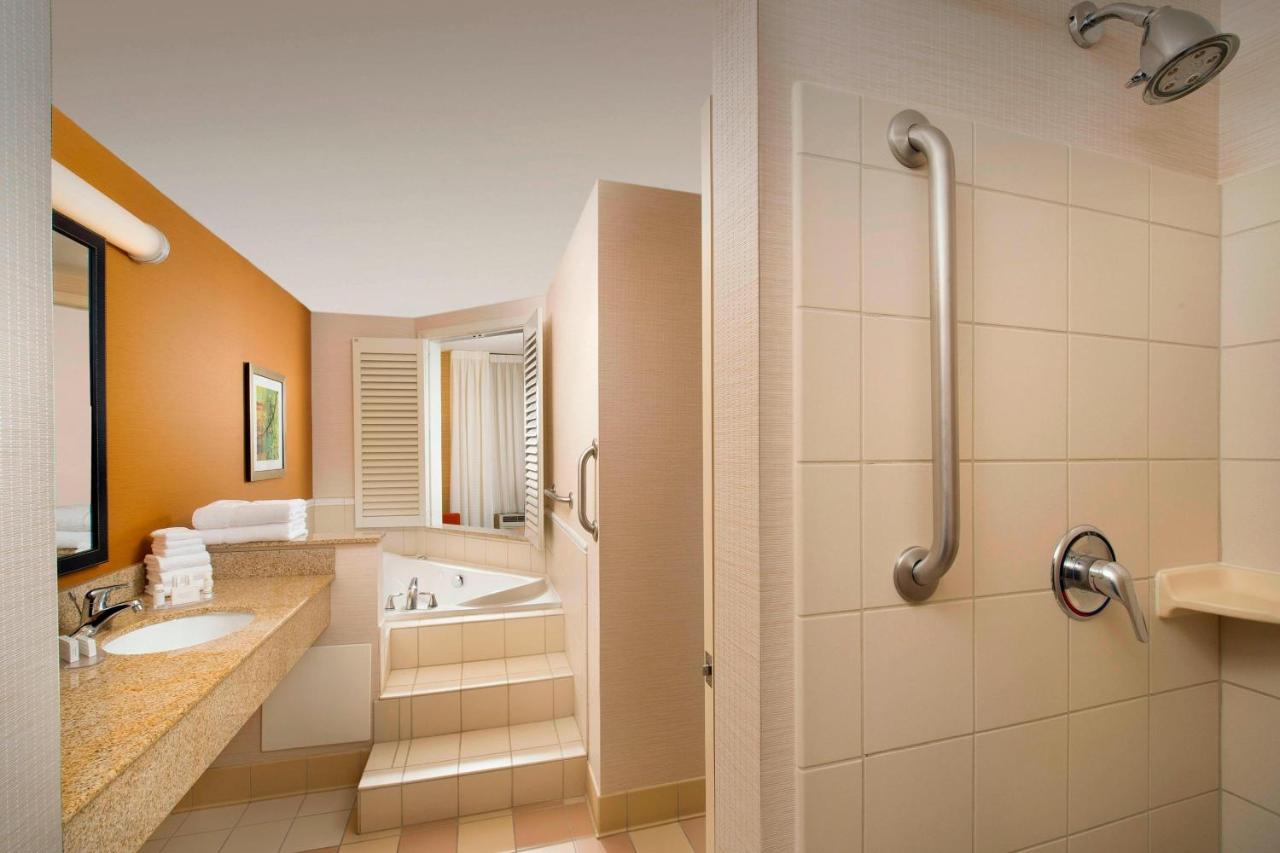 | Fairfield Inn & Suites Germantown Gaithersburg