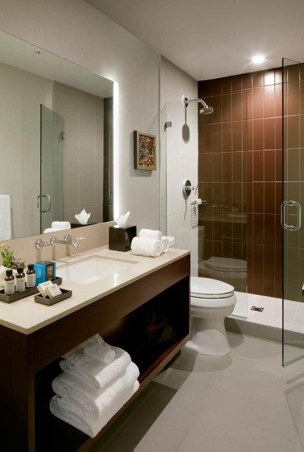 Deluxe King Room at Hotel Lucent