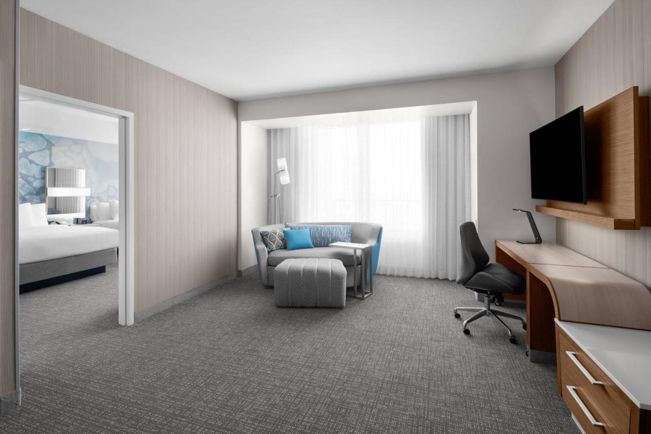 | Courtyard by Marriott Clearwater Beach