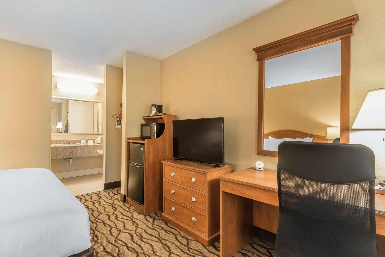 | Quality Inn Charleston I-57