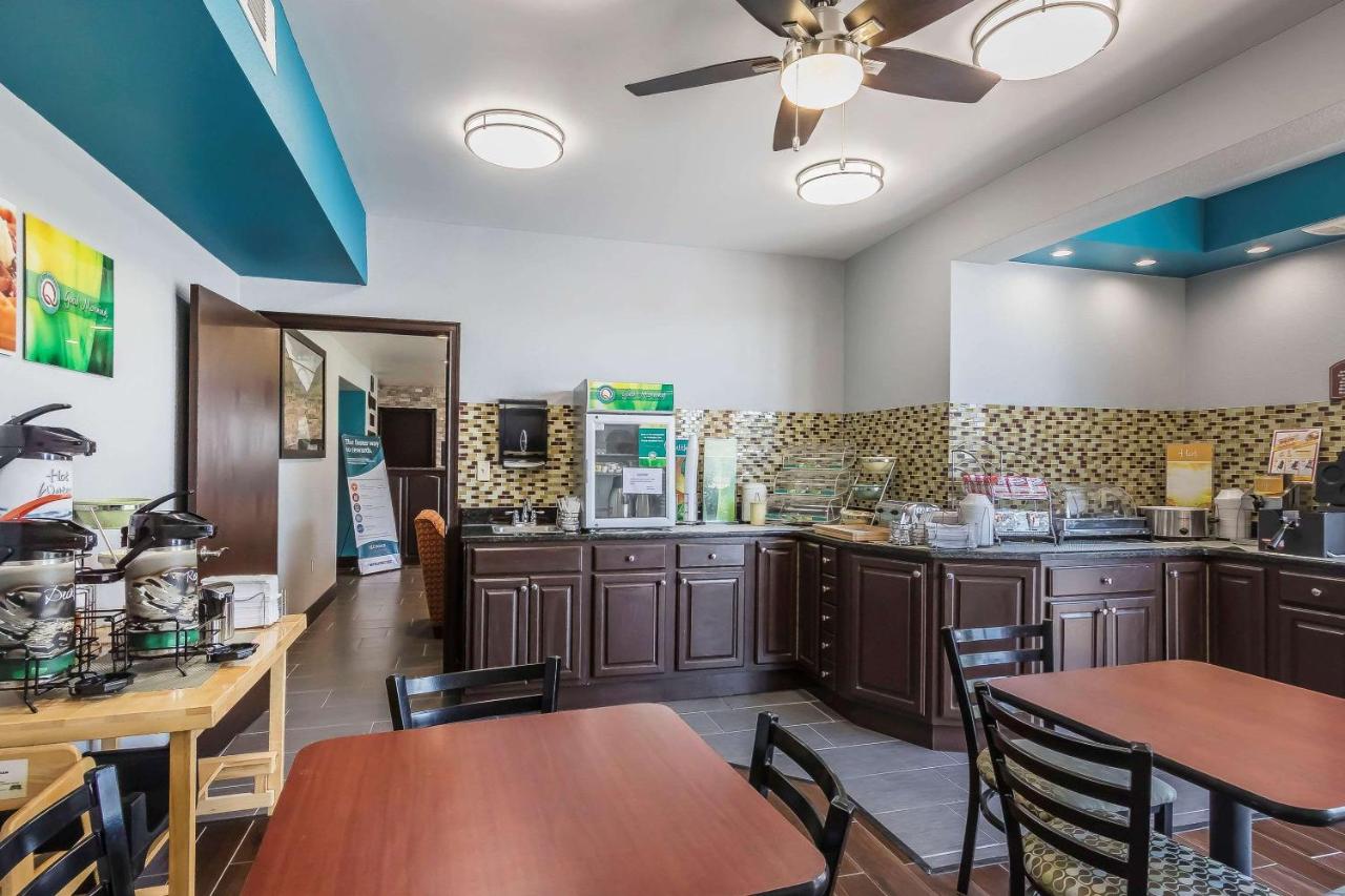 | Quality Inn Charleston I-57