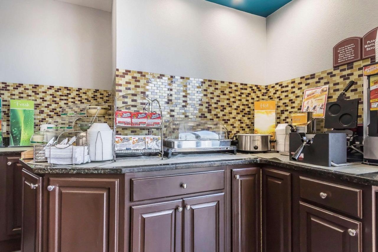 | Quality Inn Charleston I-57