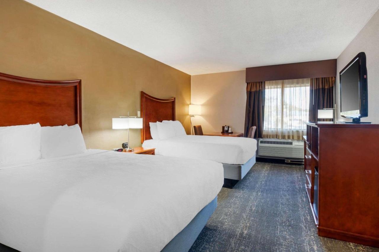 | Best Western Plus North Haven Hotel