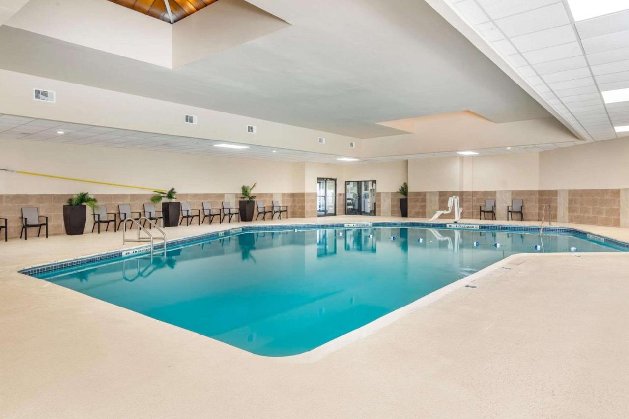 | Best Western Plus North Haven Hotel