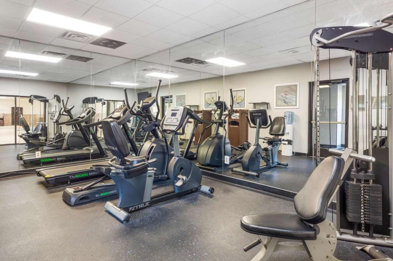 | Best Western Plus North Haven Hotel