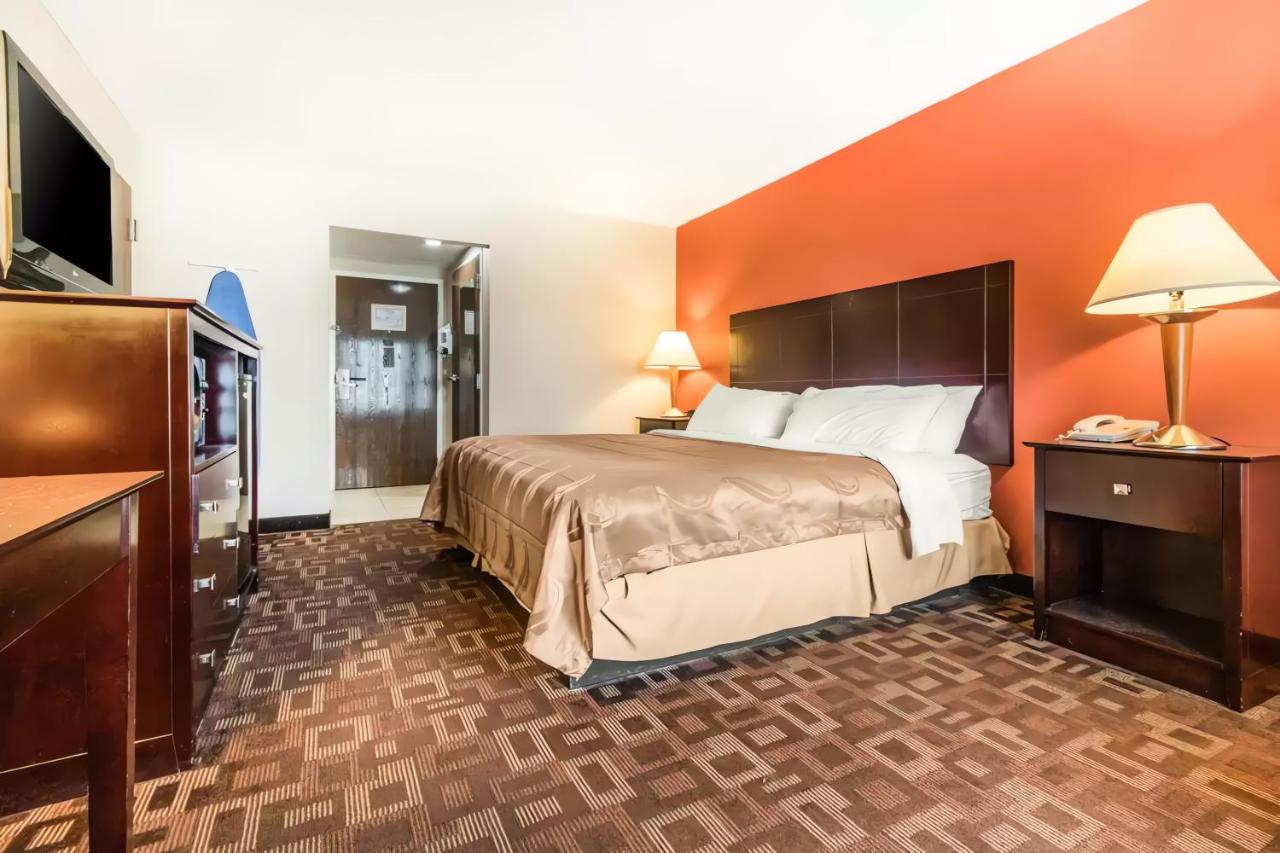 King Room - Disability Access at Quality Inn & Suites Lawrenceburg