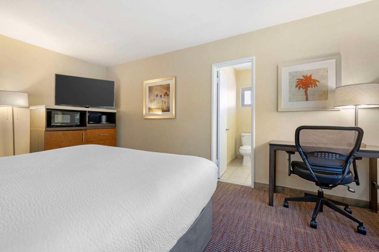 King Room with Sofa Bed - Non-Smoking at Best Western Royal Palace Inn & Suites