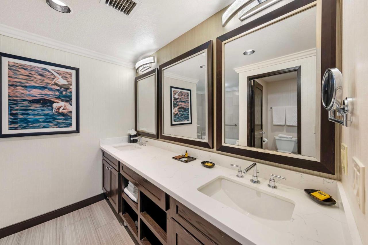 King Suite with Fireplace - Non-Smoking at Best Western Plus Redondo Beach Inn