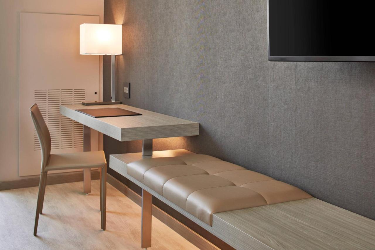 King Room with Sofa Bed - Hearing Accessible at AC Hotel by Marriott Tuscaloosa Downtown