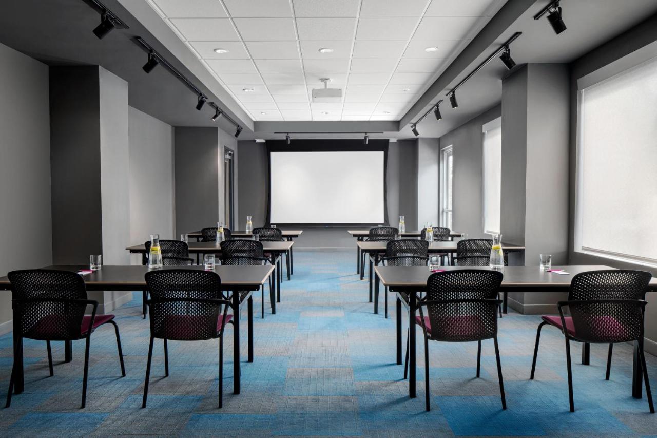  | Aloft Houston Shenandoah - The Woodlands