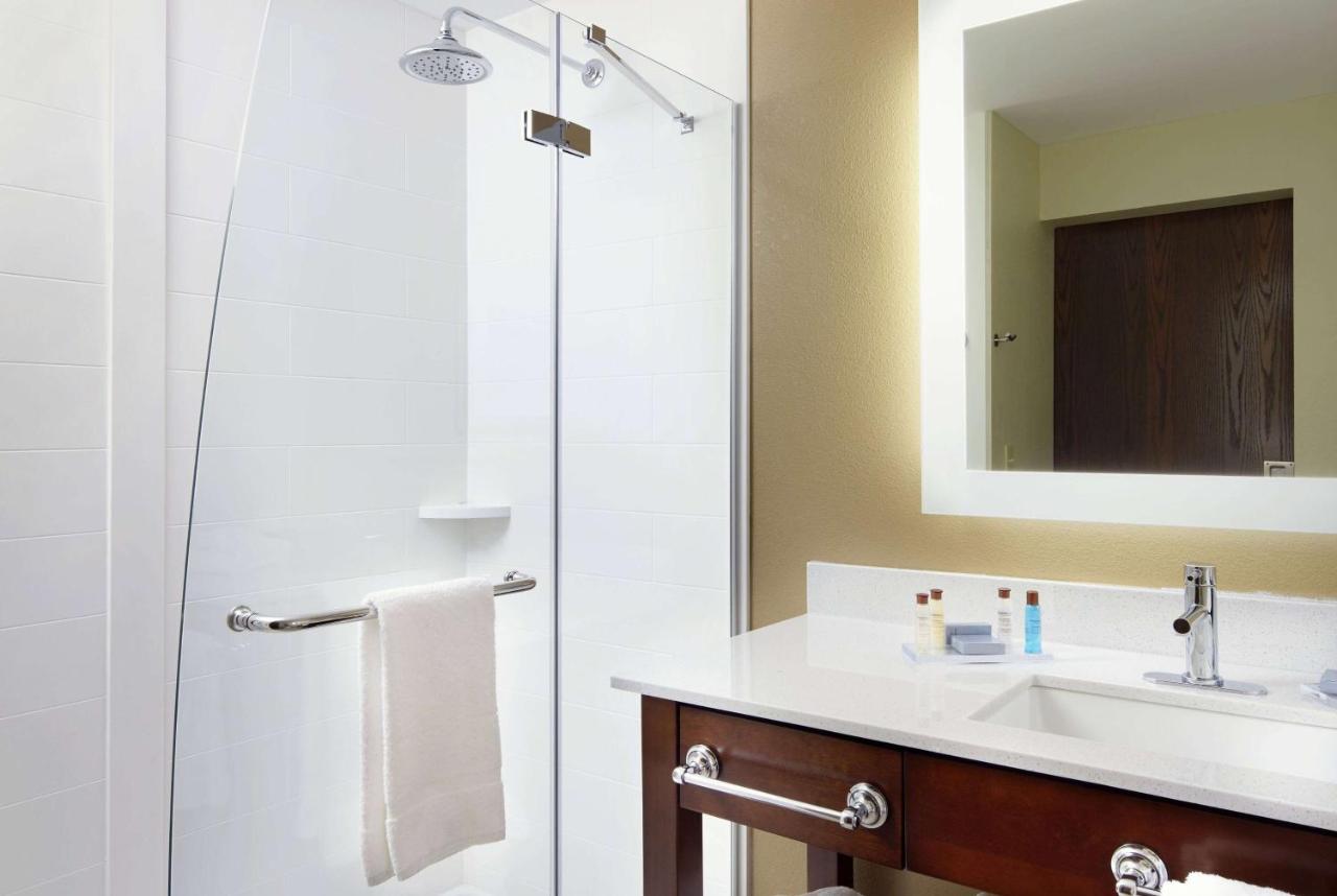 | Hawthorn Suites by Wyndham Saint Clairsville