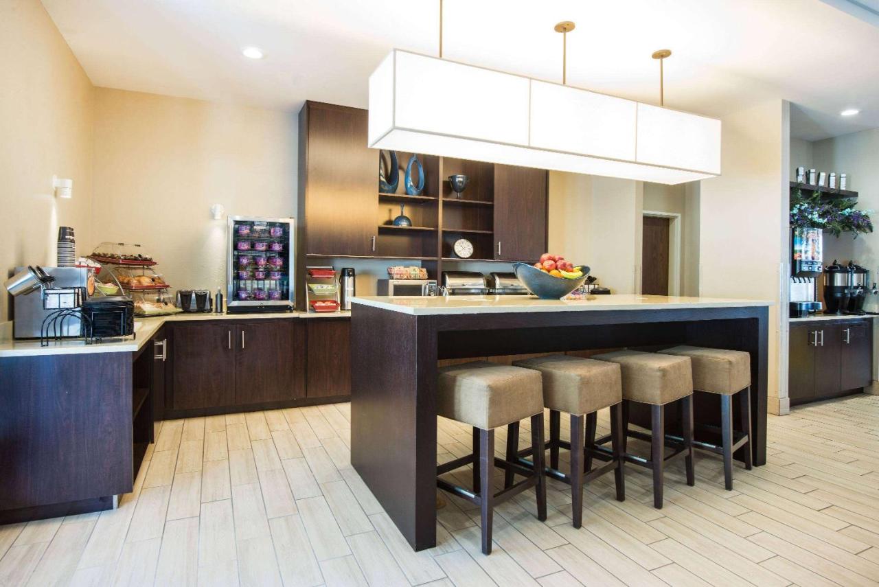 | Hawthorn Suites by Wyndham Saint Clairsville