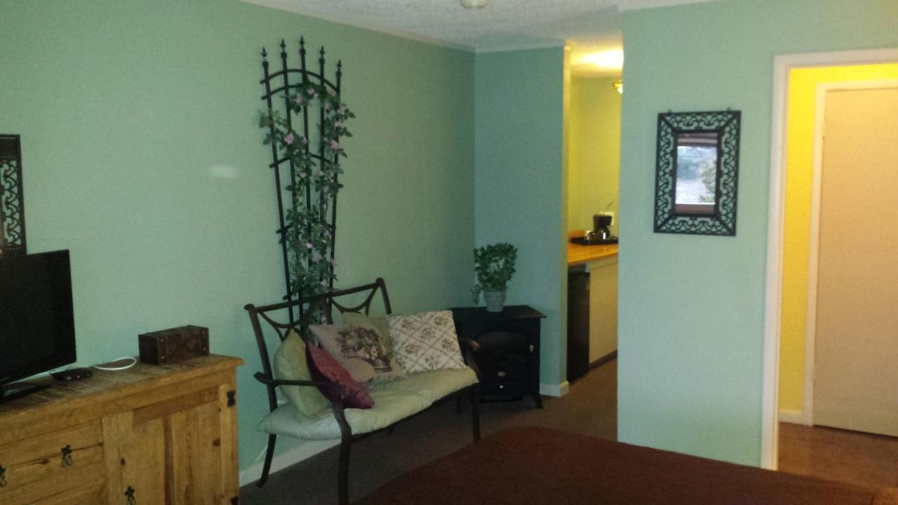 | Lodge At Turkey Cove